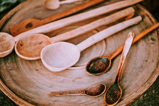 Чи є приготування їжі дерев’яними ложками безпечним / © unsplash.com