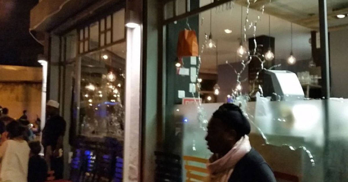 В Сети появились первые видео с места взрывов в Париже