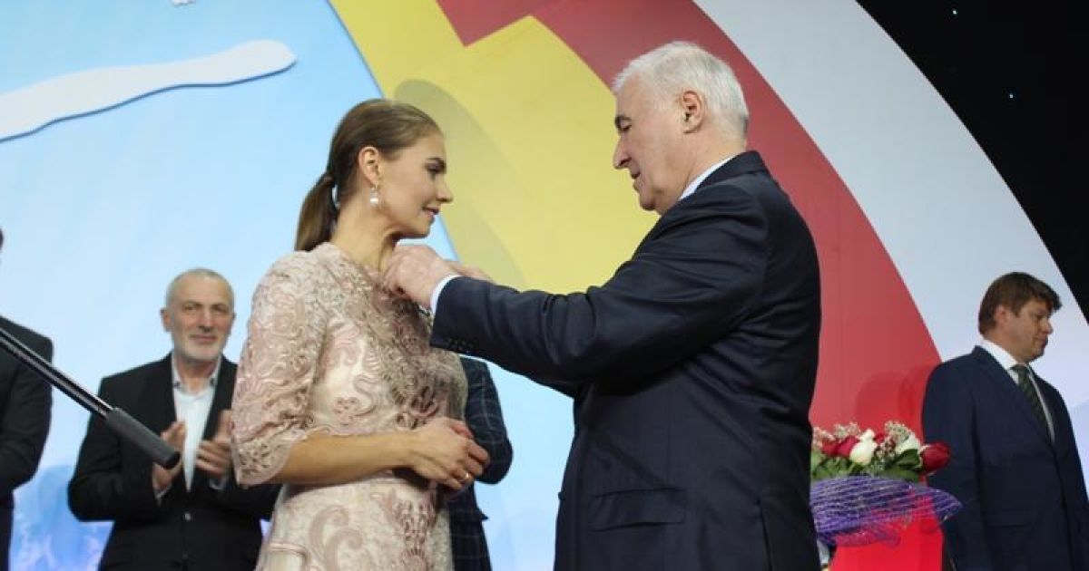 Кабаева не скрывала кольца / © cominf.org