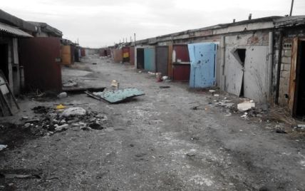 В Сети появились фото разграбленных гаражей в Донецке