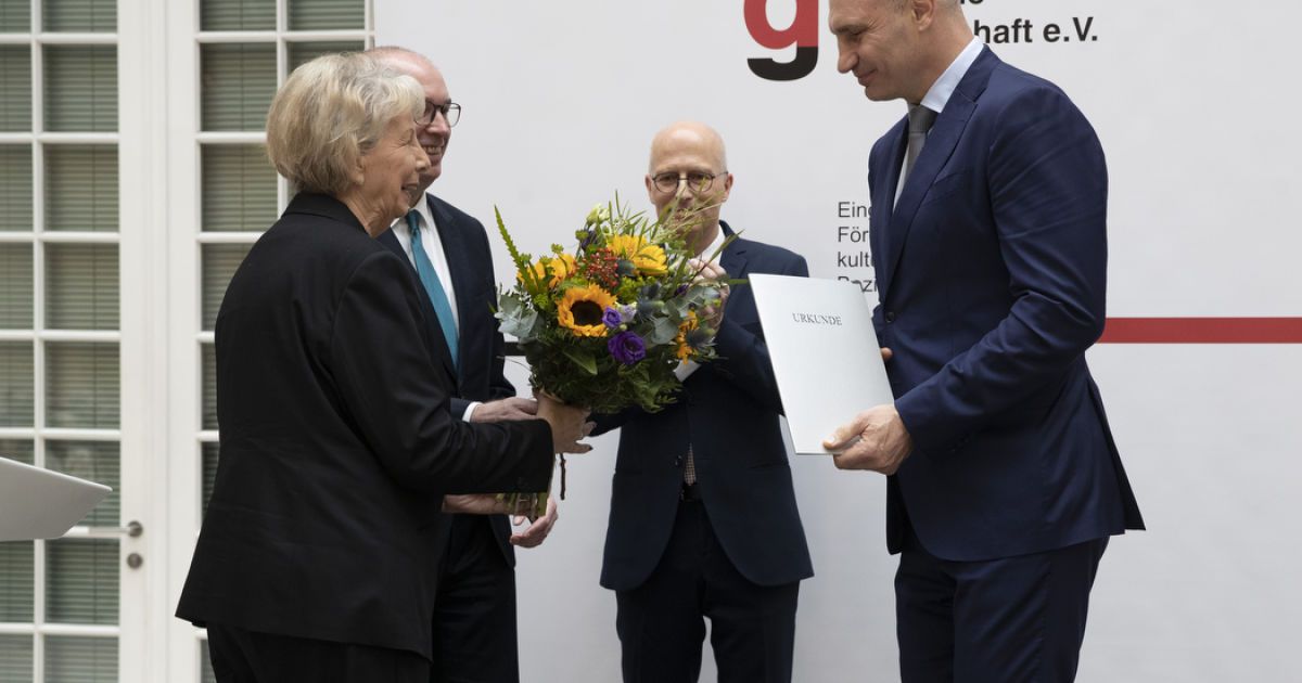 Кличко получил премию Deutschen Gesellschaft e. V. и посвятил ее украинскому народу