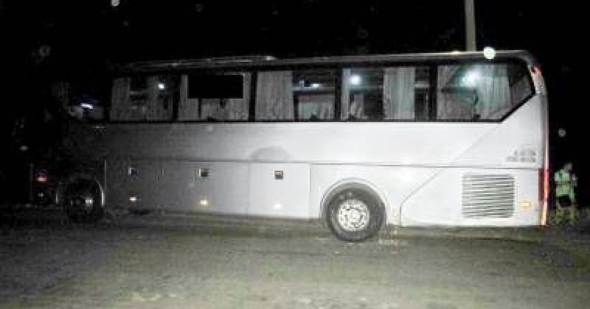 Наехав на велосипедиста, водитель "Мазды" допустил боковое столкновение с автобусом