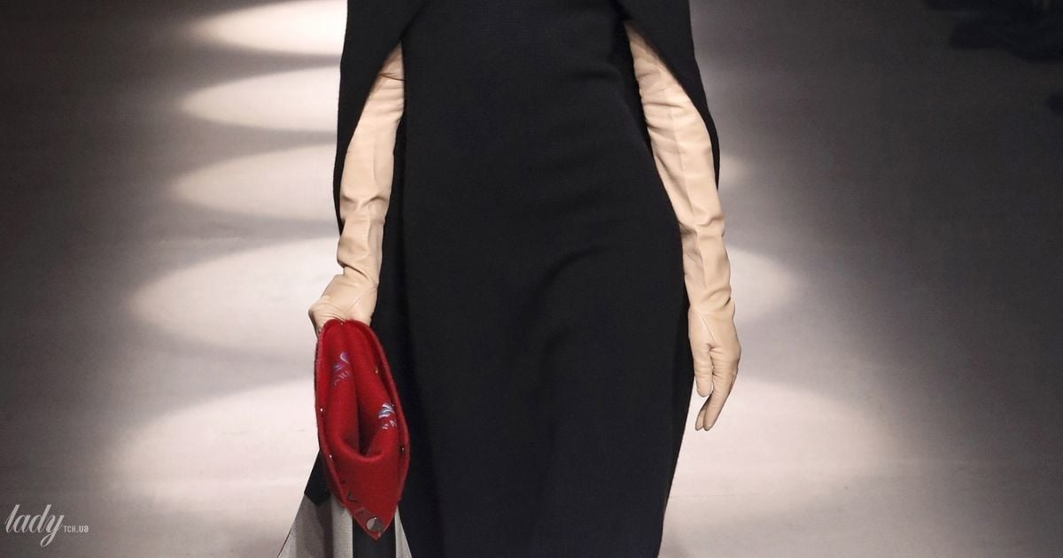 Колекція Givenchy прет-а-порте сезону осінь-зима 2020-2021 / © East News