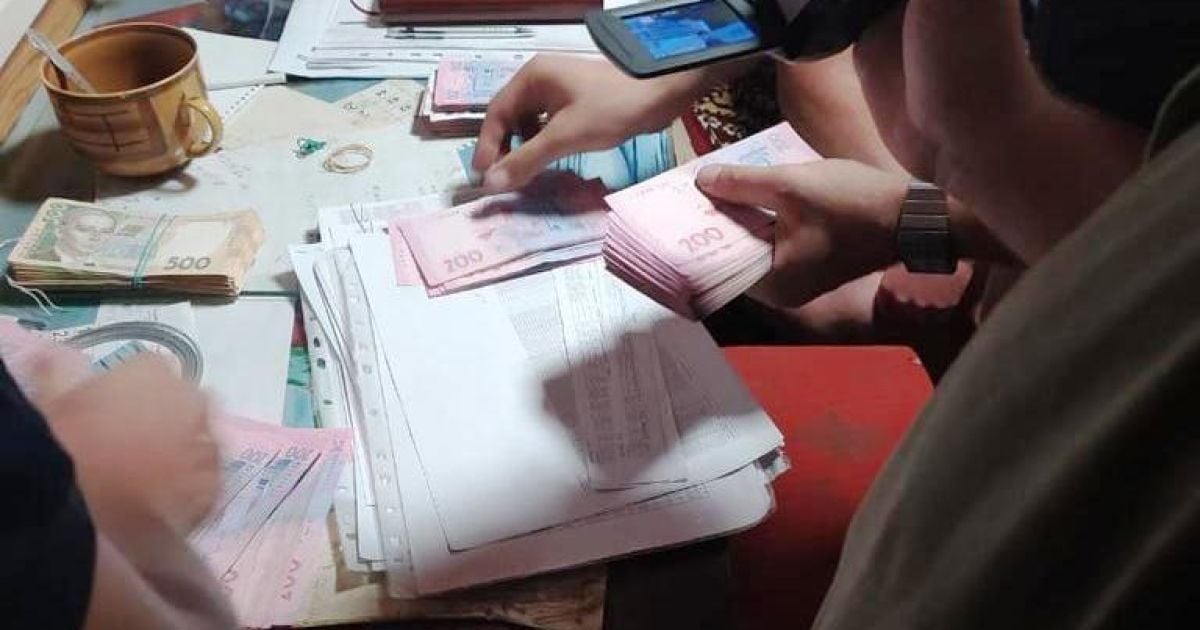 Співробітники "Укртрансбезпеки" двох областей погоріли на хабарах