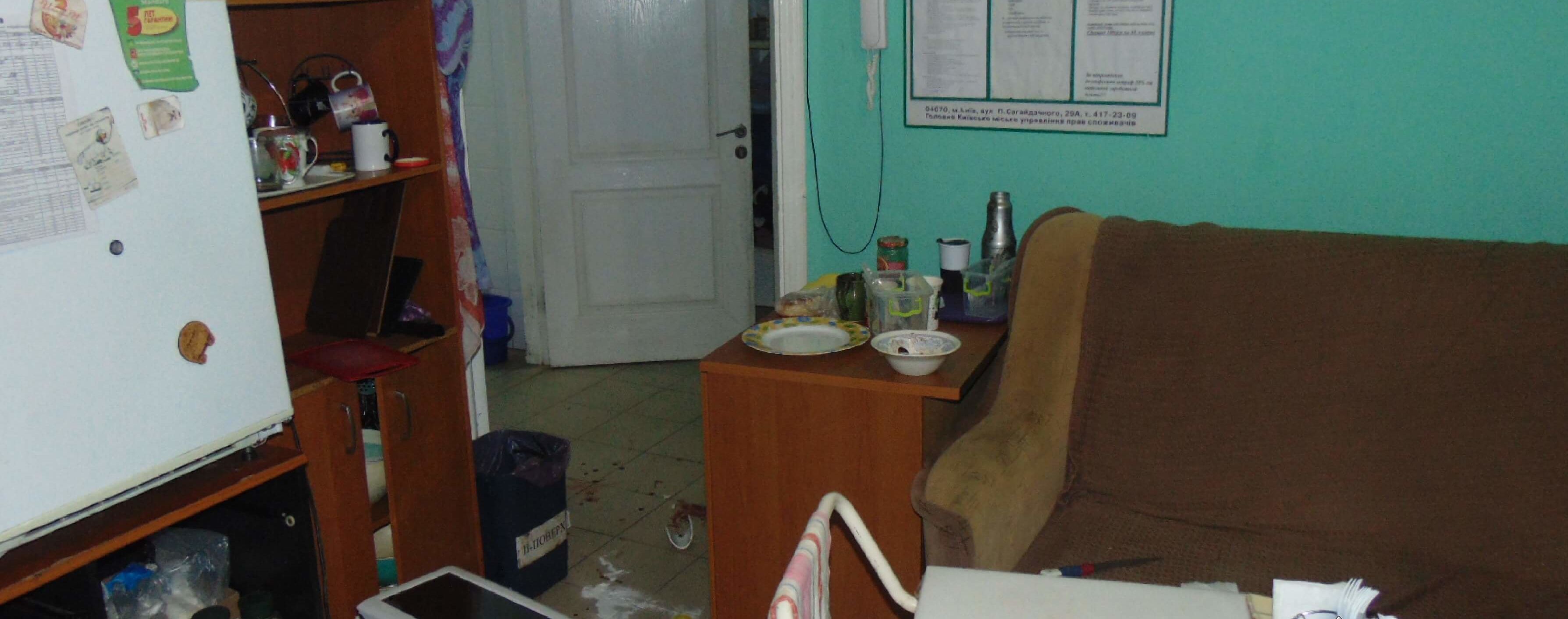 У Києві п’яний молодик влаштував різанину у ветеринарній клініці, постраждала жінка