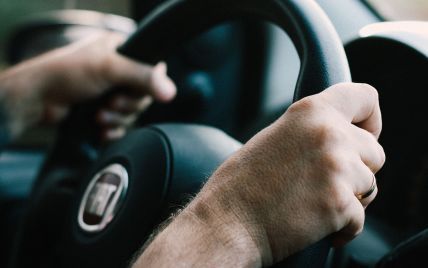 «Центр авто» попереджає: в Україні збільшили штрафи для водіїв за непроходження технічного контролю