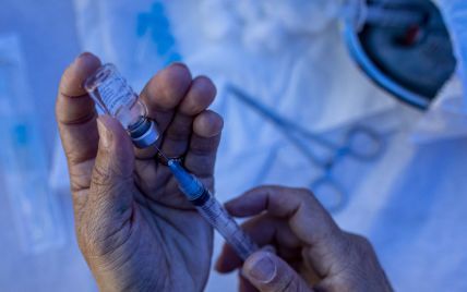 Рада освободила производителей вакцин от ответственности за негативные последствия: что от этого выиграет Украина
