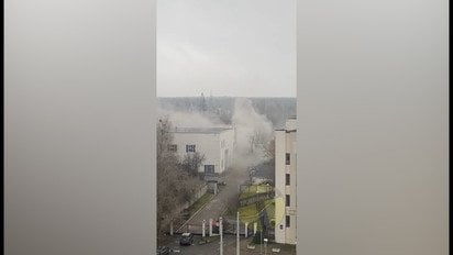 Над Києвом помітили загадковий білий дим