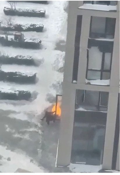 Кадри з місця вибуху на Лівому березі Києва