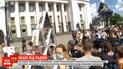 Перед Верховной Радой состоялся арт-перфоманс "Карточный дом Путина"