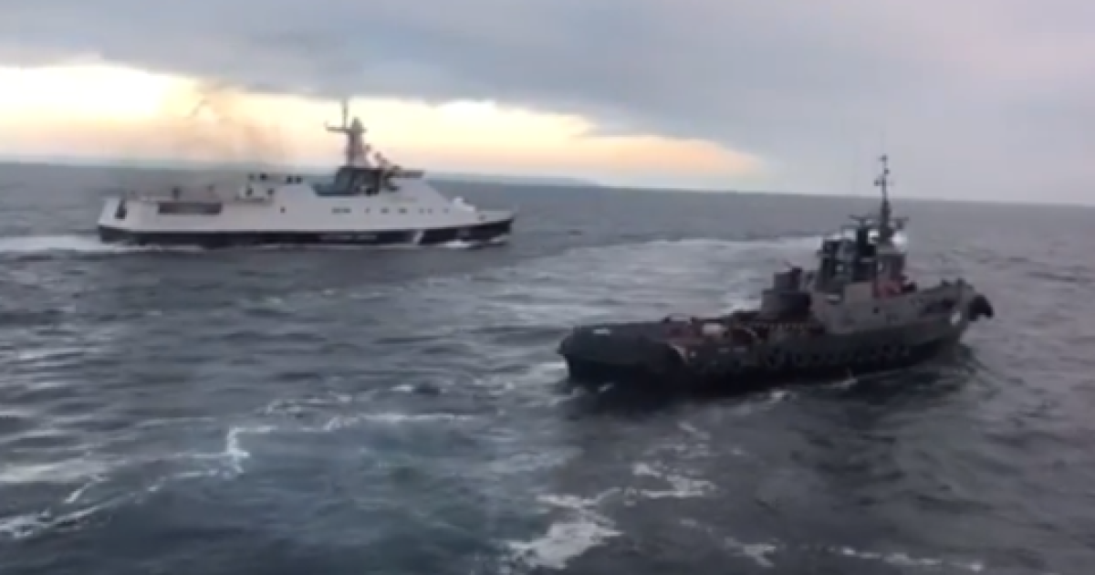 "Дави его, бл*дь". Опубликовано видео тарана россиянами украинского буксира