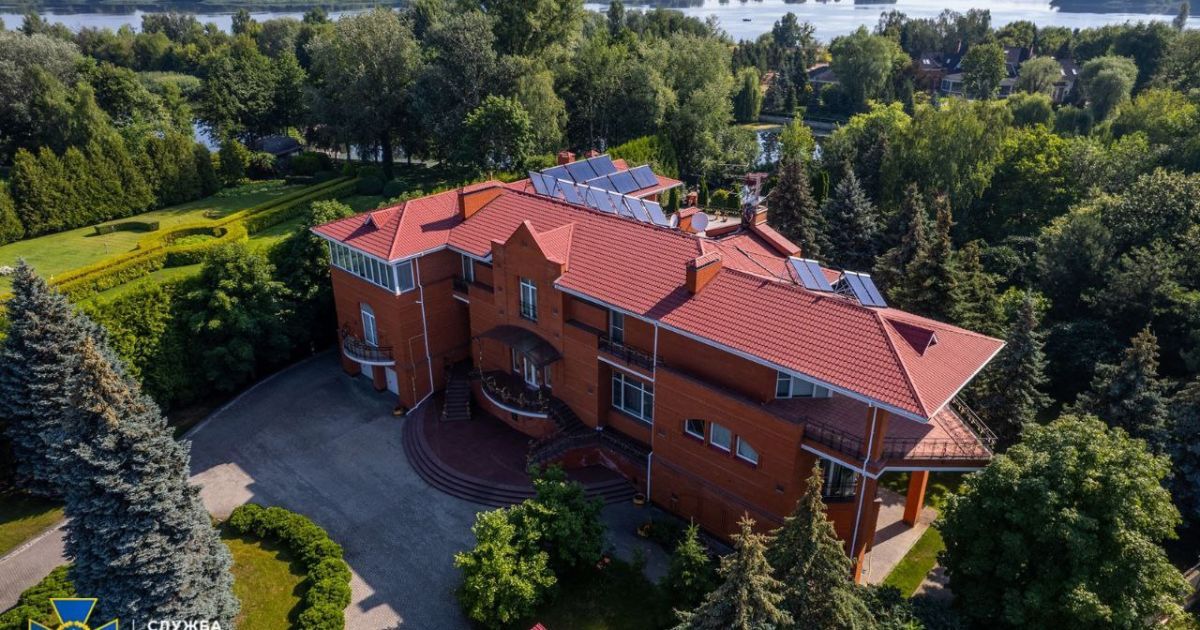 Арестованное имущество доверенного лица Виктора Януковича/Фото: СБУ