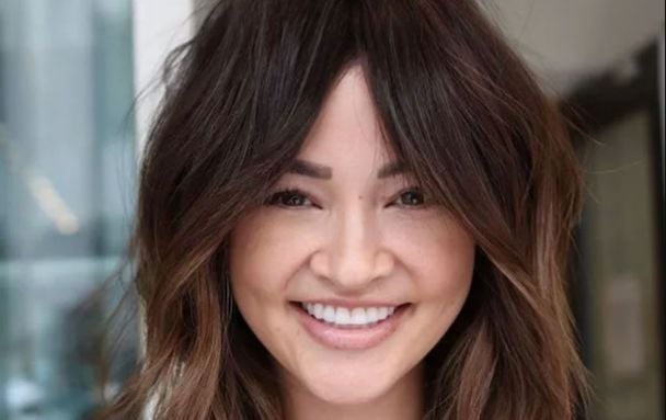 "Котяча" стрижка для круглого обличчя