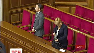 Керівництво Нацбанку та економічного блоку уряду сьогодні звітуватиме у Верховній Раді