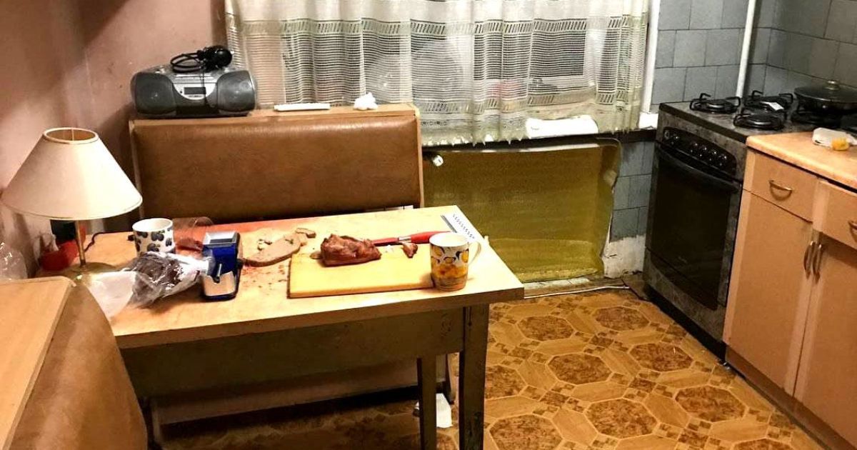 Схопив ножа і вдарив ним у груди: у Рівненській області чоловік ледь не вбив рідного сина (фото)