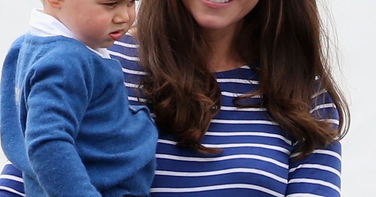 Герцогиня Кембриджская с сыном Георгом