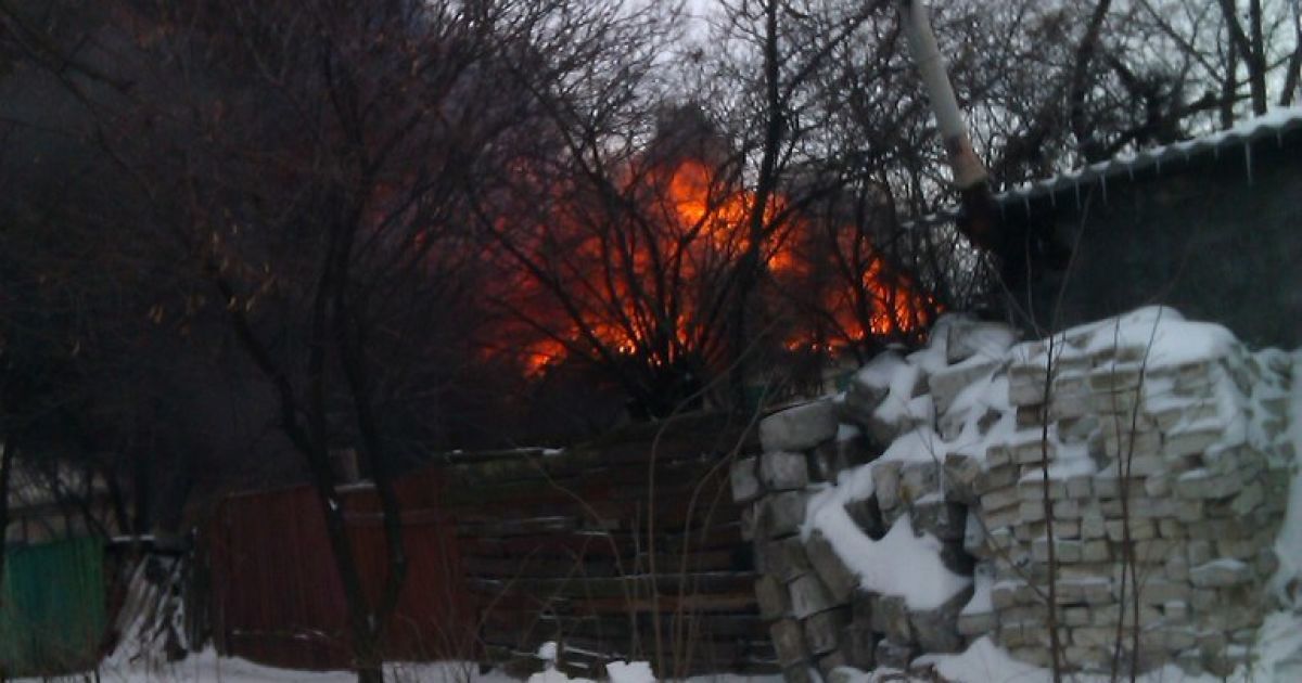 Снаряды боевиков громили дома