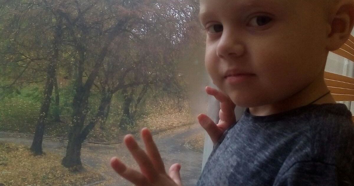 Считанные месяцы есть, чтобы спасти жизнь Арсенчика