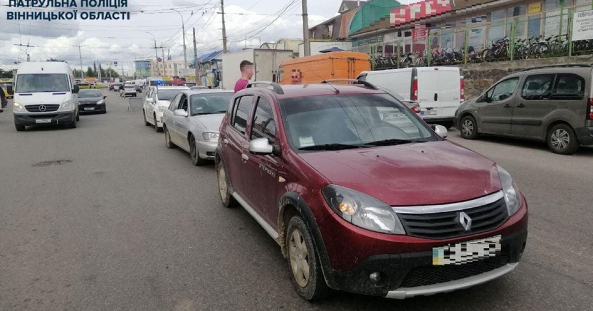 У Вінниці ловили водія, який п’яний і без прав спричинив аварію