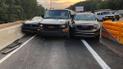 Пытались втроем одновременно проехать между отбойниками: в США случилась одна из самых нелепых аварий