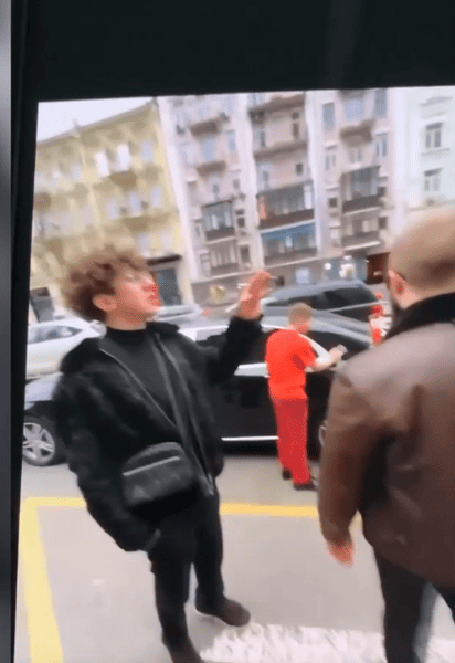 Останавливали движение в Киеве и слушали "Я русский": в Сети назвали имена подростков-мажоров