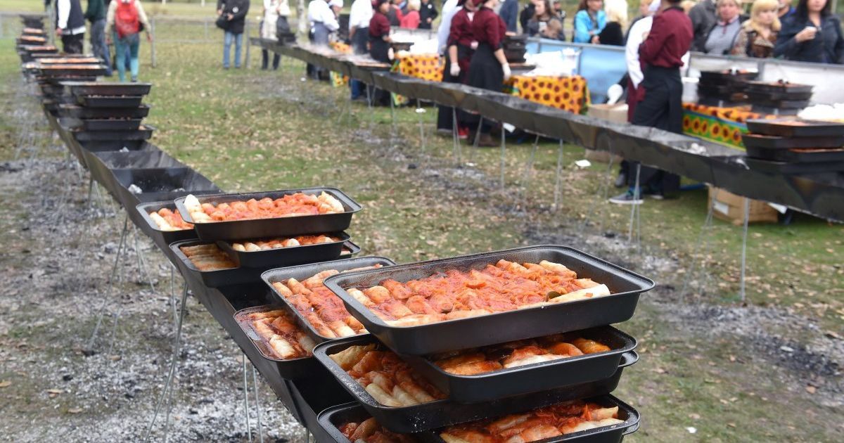 У Запоріжжі приготували 4 тисячі голубців_3 / © УНІАН