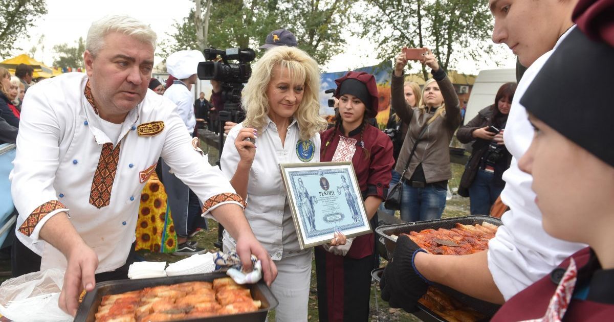 У Запоріжжі приготували 4 тисячі голубців_2 / © УНІАН