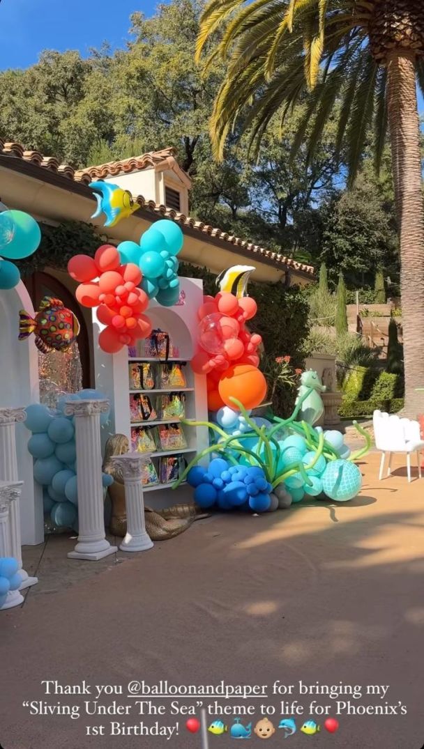 Син Періс Гілтон відсвяткував перше день народження / © instagram.com/parishilton