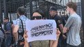 В Киеве под российским посольством прошла акция в поддержку Сенцова