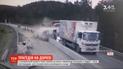 Зім'яв ущент 5 автівок: у Росії сталася моторошна аварія за участю самоскида