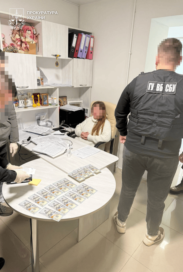 У Вінниці на хабарі за інвалідність викрили двох лікарок. Фото: vin.gp.gov.ua