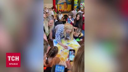 Оля Полякова посетила украинских детей-сирот в Турции