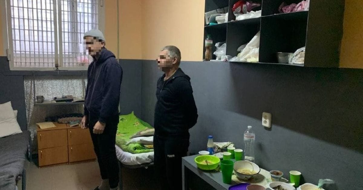Розстріл солдатів у Дніпрі: у Мережі показали, в яких умовах утримується "дніпровський стрілець"
