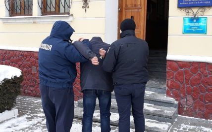 Катували сокирою: у Львівській області двоє грабіжників напали на чоловіка (фото)