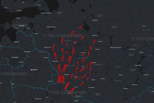 Масована атака на Москву: десятки дронів рвуться до столиці РФ, аеропорти паралізовано