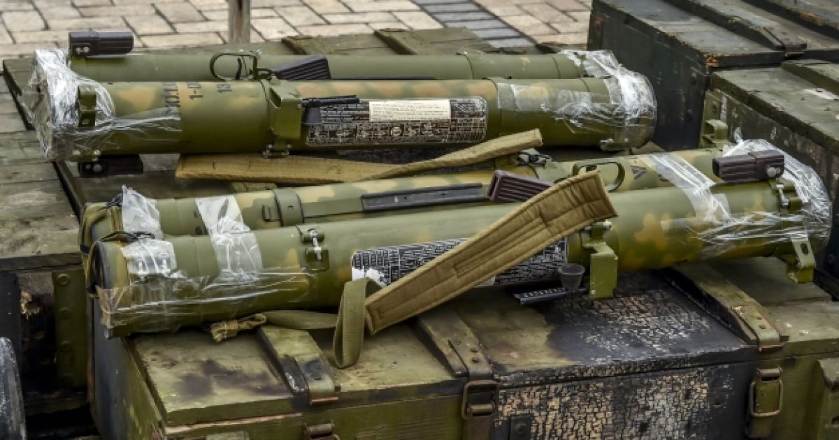 На Михайловской площади выставили "трофейную" российскую военную технику и оружие. / © President.gov.ua