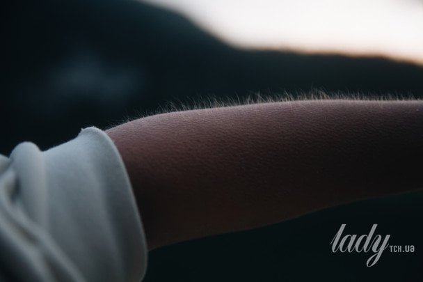 Чому у нас виникають "мурахи" по шкірі: вчені здивували поясненням
