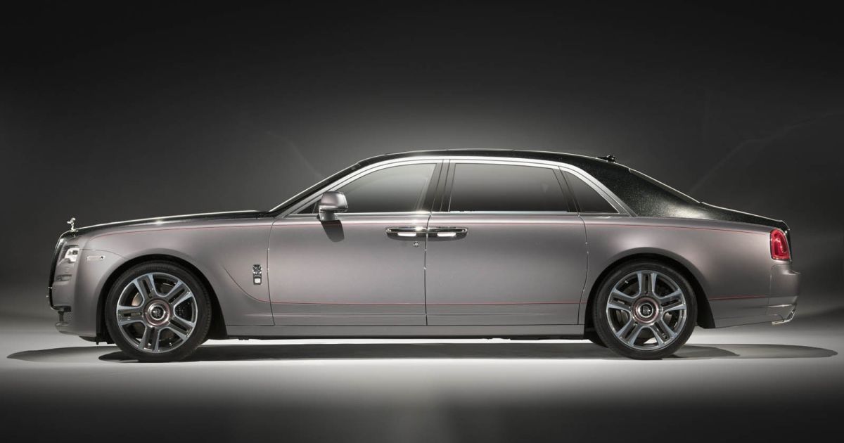 Rolls-Royce покрыл роскошный седан Ghost алмазной краской
