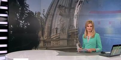 На головній площі Ватикану встановили 25-метрову різдвяну ялинку