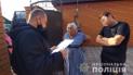 В Николаеве аферистки "сняли порчу" с пожилой женщины: за это она отдала все золотые украшения и деньги (фото, видео)