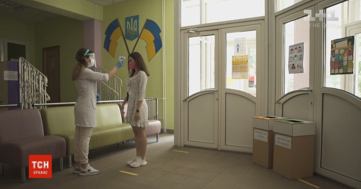 В Україні крива захворюваності на коронавірус знову зростає: як точково повернуть жорсткий карантин