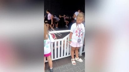 70 дітей із рейсу Болгарія-Київ залишили на АЗС у Чернівцях: автобус поїхав разом із їхніми речами