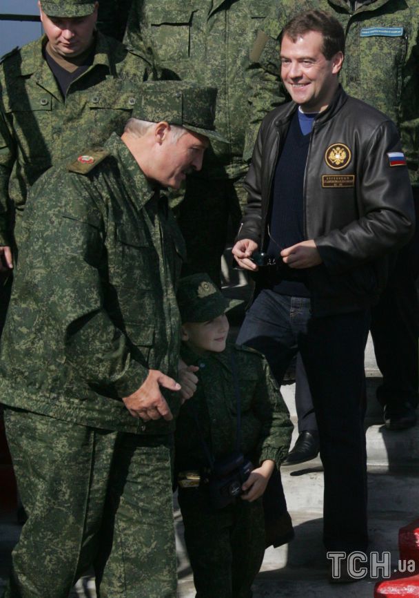 Александр Лукашенко с сыном Николаем / © Getty Images