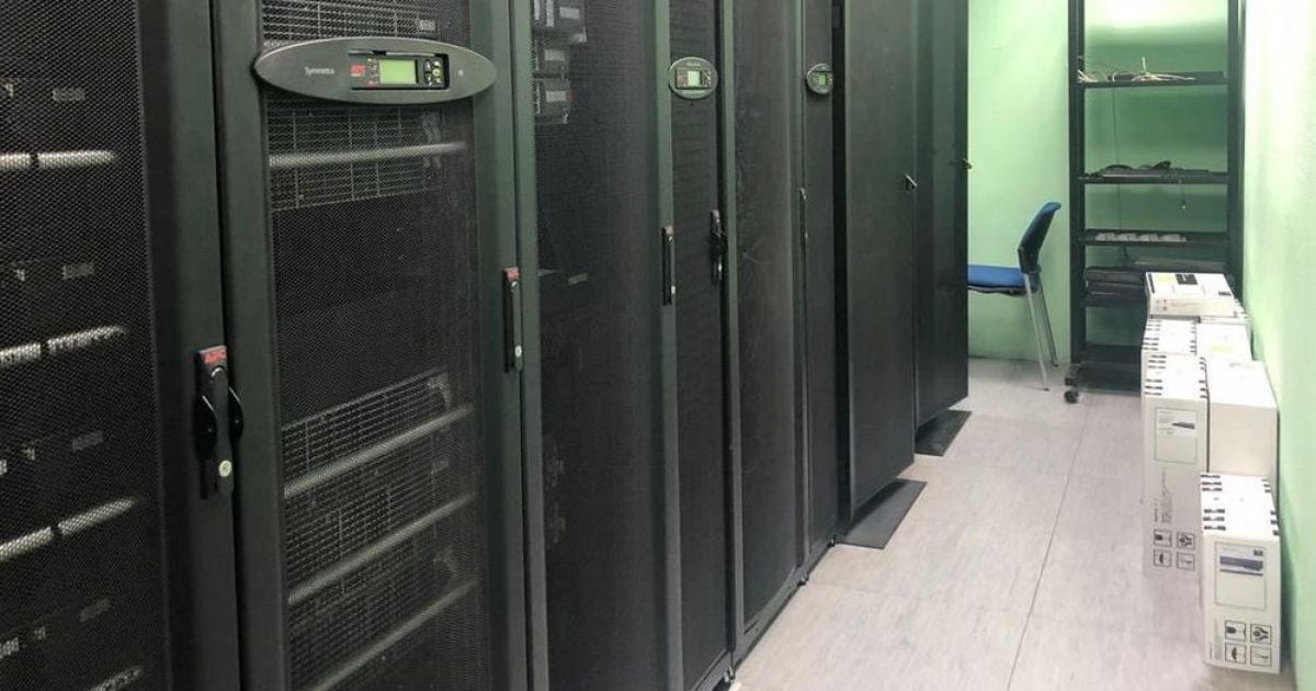 Податківці у змові з ІТ-підприємством виводили щомісяця у "тінь" понад 500 мільйонів гривень