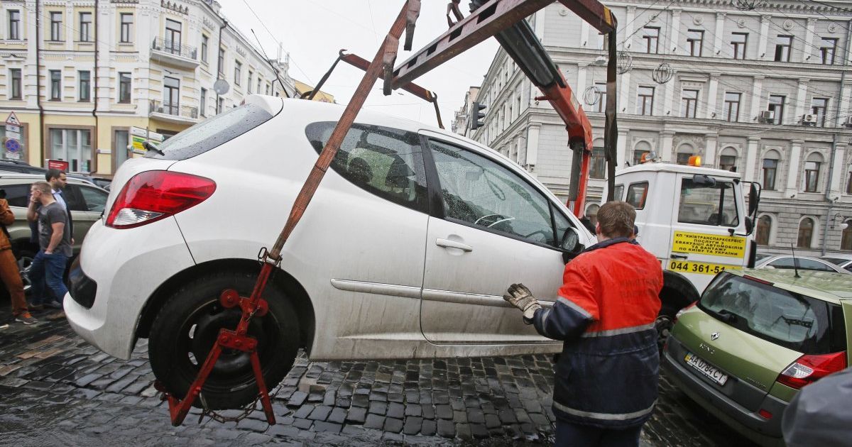 Инспекция по парковке провела почти 50 тысяч эвакуаций авто с улиц Киева
