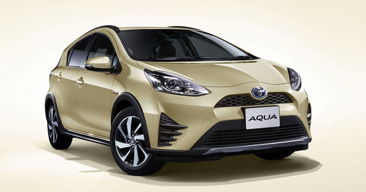 Toyota представила обновленный хэтчбек Aqua