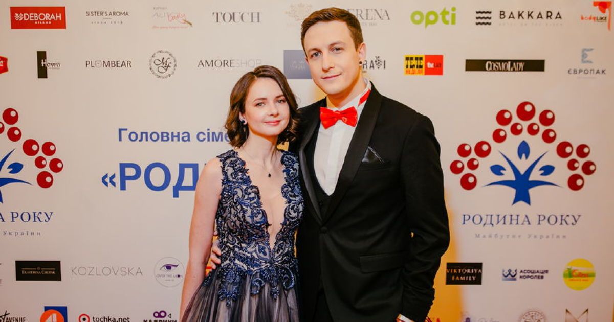 Ведущий ТСН Святослав Гринчук с женой-красавицей вышел в свет
