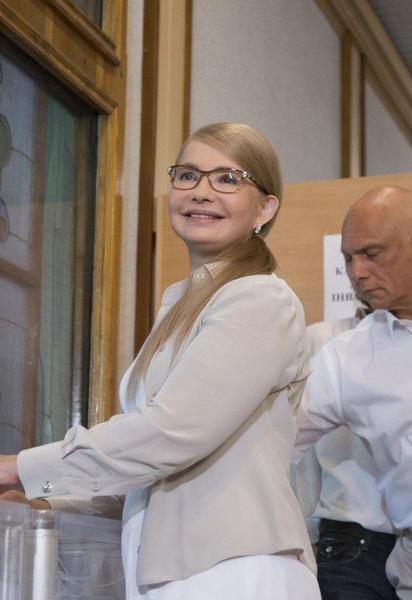 Тимошенко голосує, парламентські вибори / © УНІАН