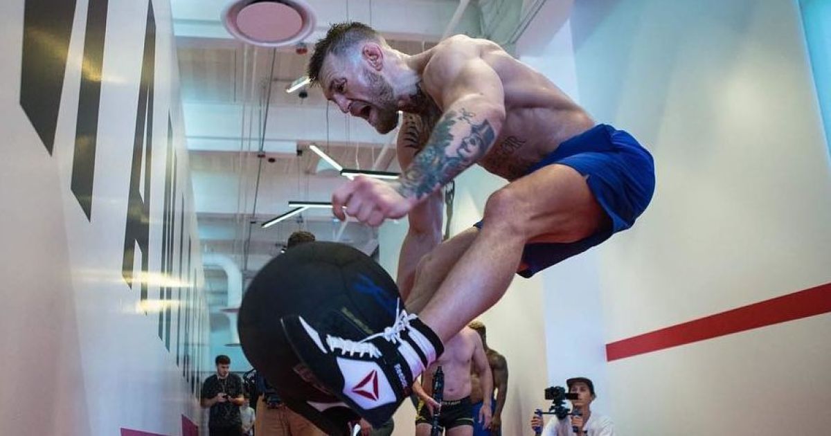Нокдаун екс-чемпіона світу та виснажливі тренування: як Макгрегор готується до дебюту у боксі