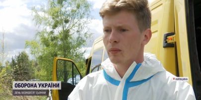 Он сам мог погибнуть, но под обстрелами хоронил тела расстрелянных земляками в Немешаево